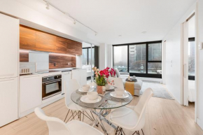 Bright and Cozy 2 Bedroom Apartment Perfect for Families and Groups
